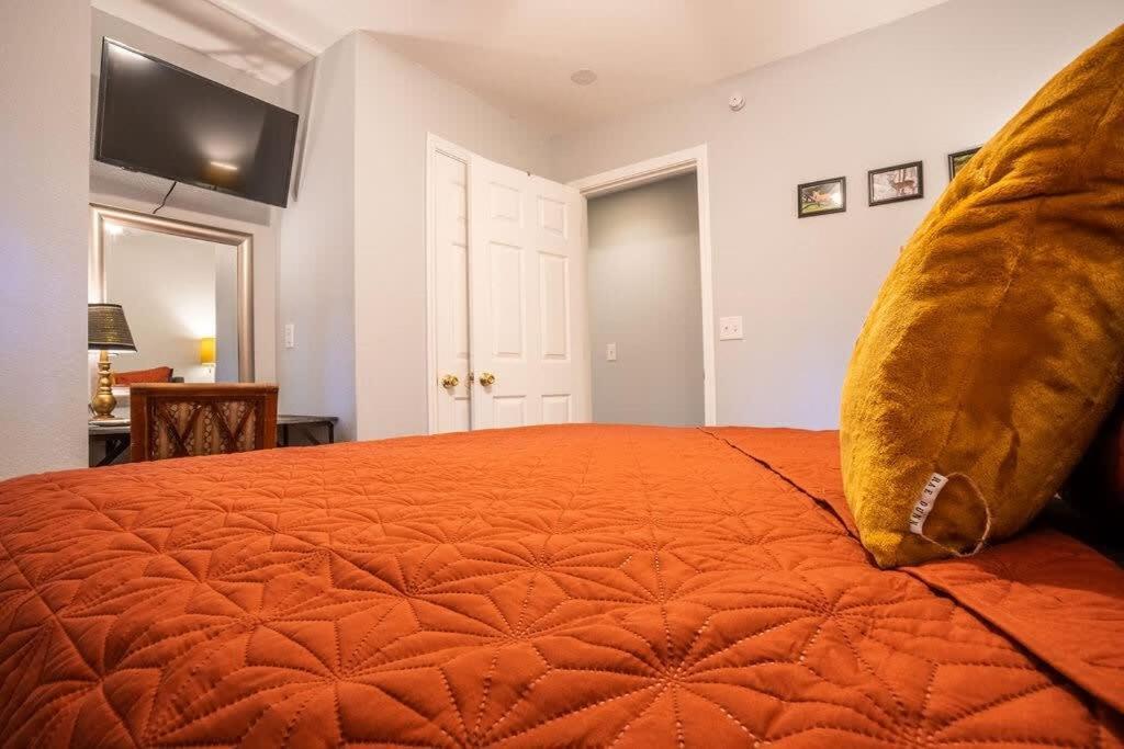 Sasquatch Lodge E Sleeps 13 Гатлінбург Екстер'єр фото
