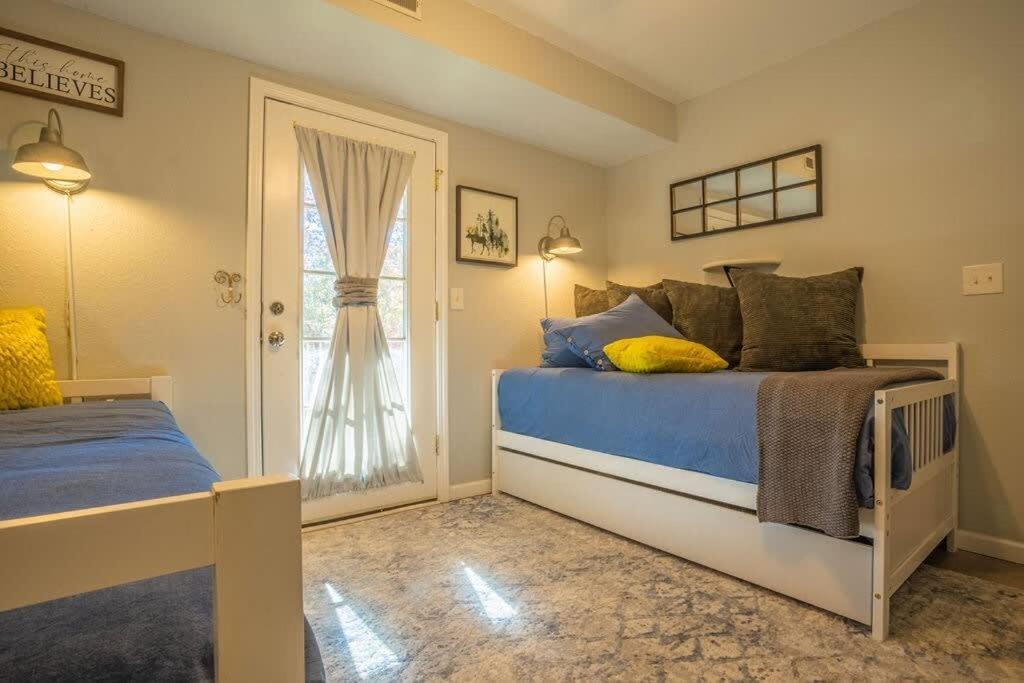 Sasquatch Lodge E Sleeps 13 Гатлінбург Екстер'єр фото