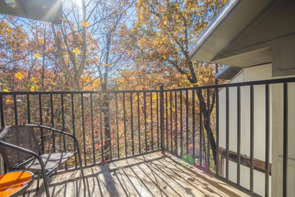 Sasquatch Lodge E Sleeps 13 Гатлінбург Екстер'єр фото